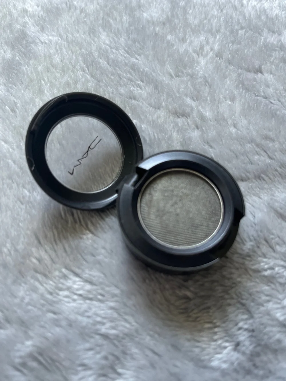 Vintage MAC Single Eyeshadow FICTION